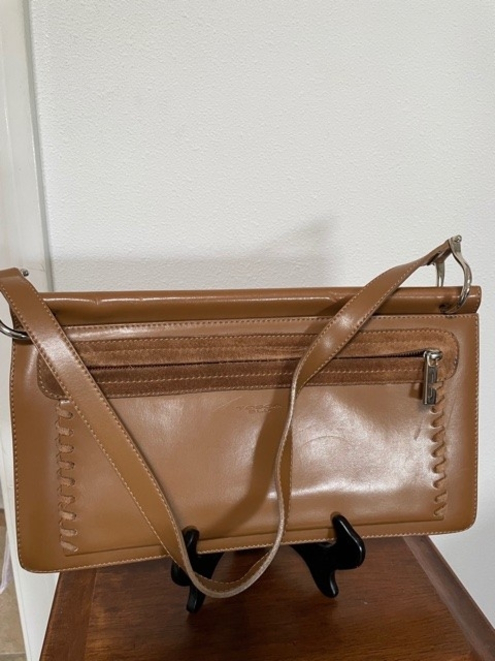 Tosca Blu Classic Tan Leather Shoulder Bag